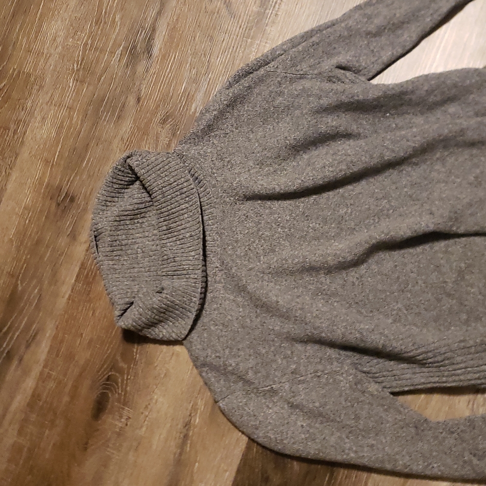 Women's sweater - Picture 2 of 6